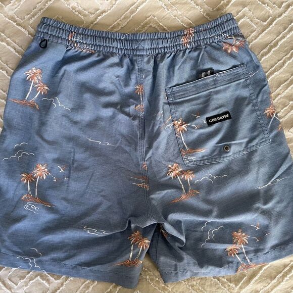 Quiksilver Blue Board Shorts with Tropical Print - Picture 2 of 7
